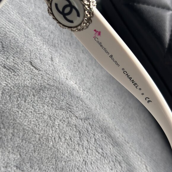 Chanel White Frame Bouton Sunglasses-5192 - Picture 6 of 16